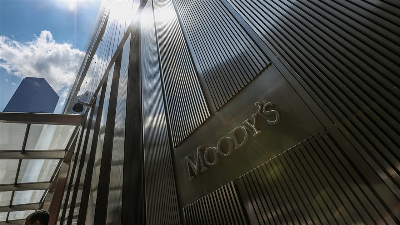 Moody's: Küresel bankalar için 2024'te emlak stresi ve negatif görünüm riski var