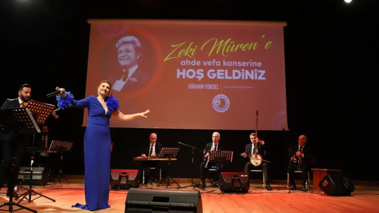 Kartal Belediyesi Zeki Müren'i konser programıyla andı