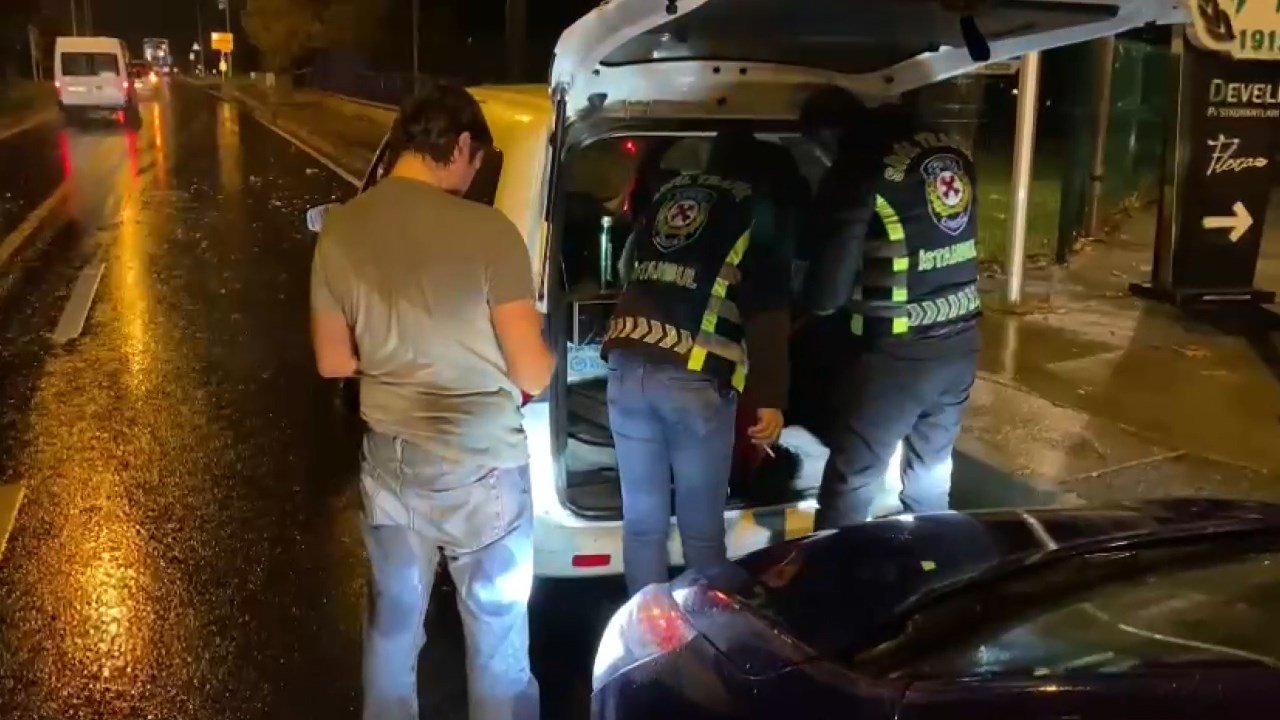 Ambulansa yol vermeyen magandaya ceza yağdı