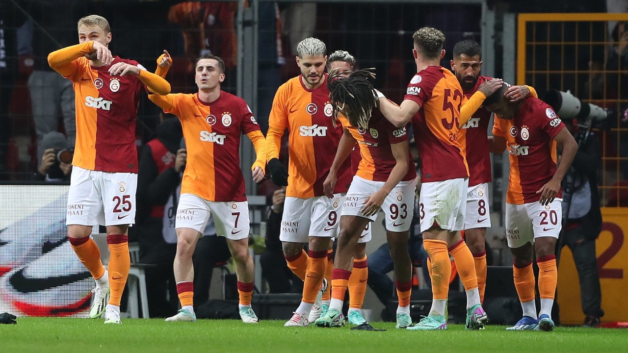 Galatasaray, Adana Demirspor'u 3 golle geçti