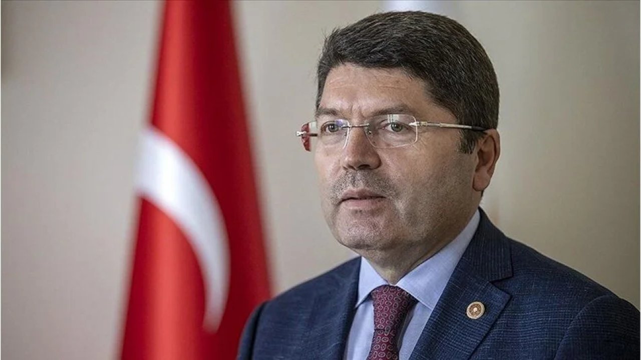 Bakan Tunç'tan Zühtü Arslan'a teşekkür, yeni AYM Başkanı'na tebrik