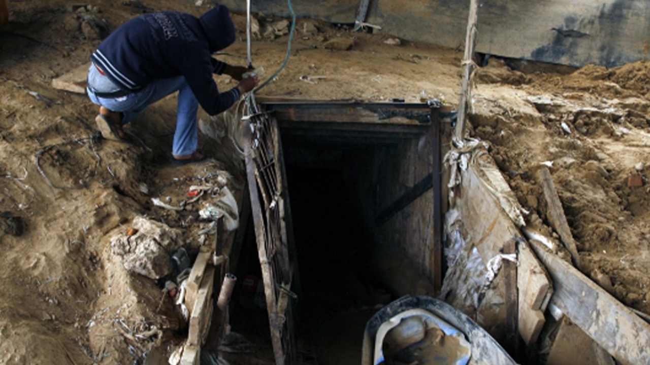 İsrail planını devreye soktu: Gazze'deki tünellere su pompalamaya başladı