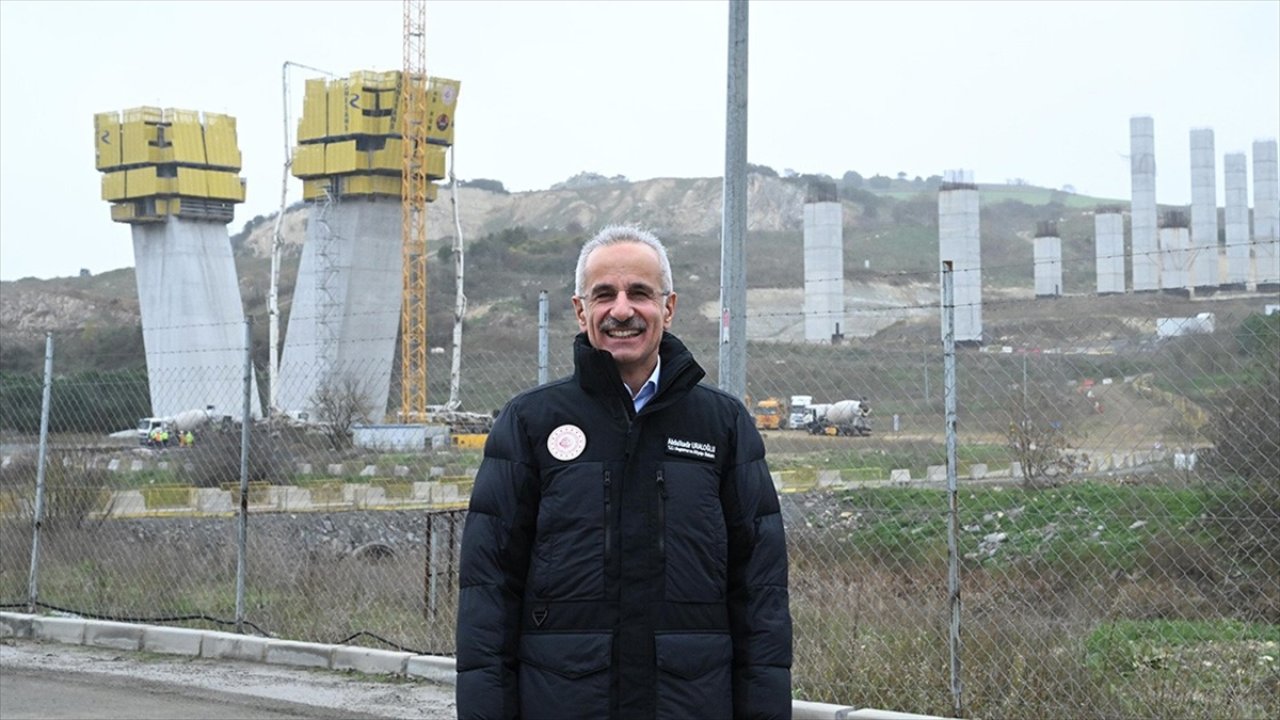 Bakan Uraloğlu: Sazlıdere Köprüsü'nün yapım çalışmaları hızla devam ediyor