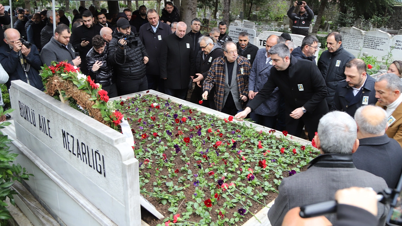 Mehmet Ali Büklü mezarı başında anıldı