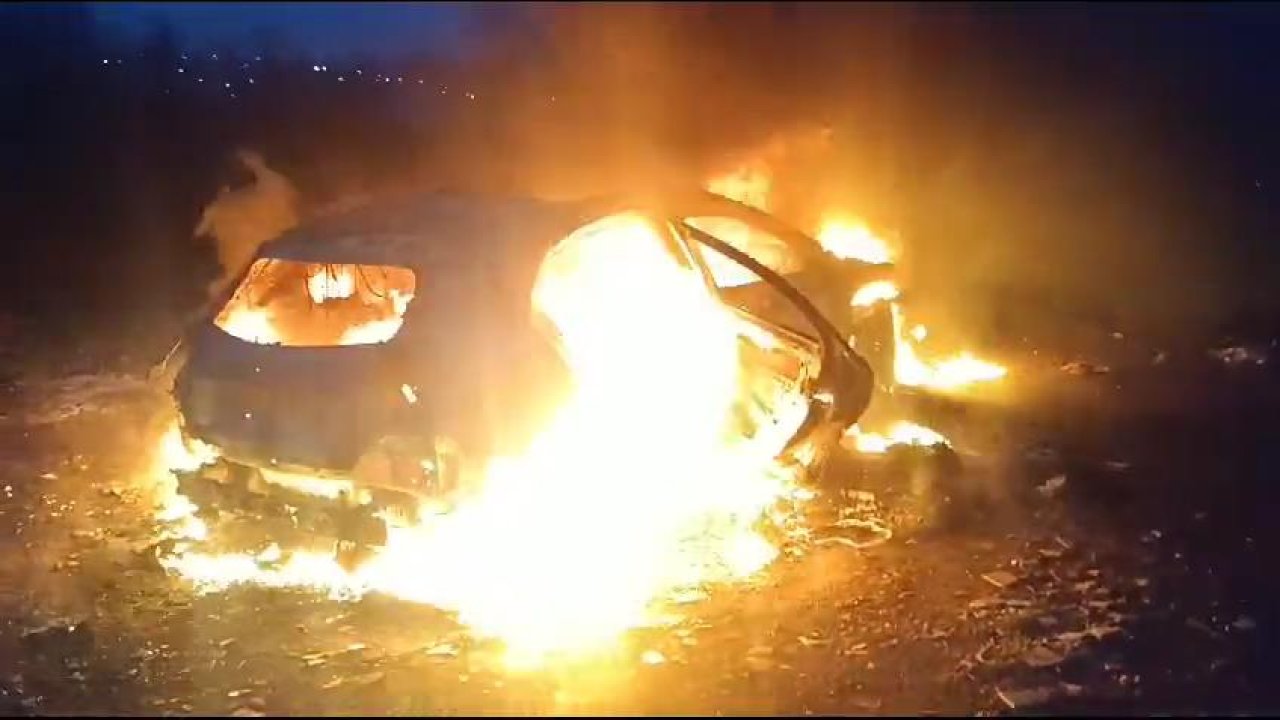 CHP ilçe yöneticisine uzun namlulu silahla saldırı: Aracı yakıp taksiyle kaçmışlar