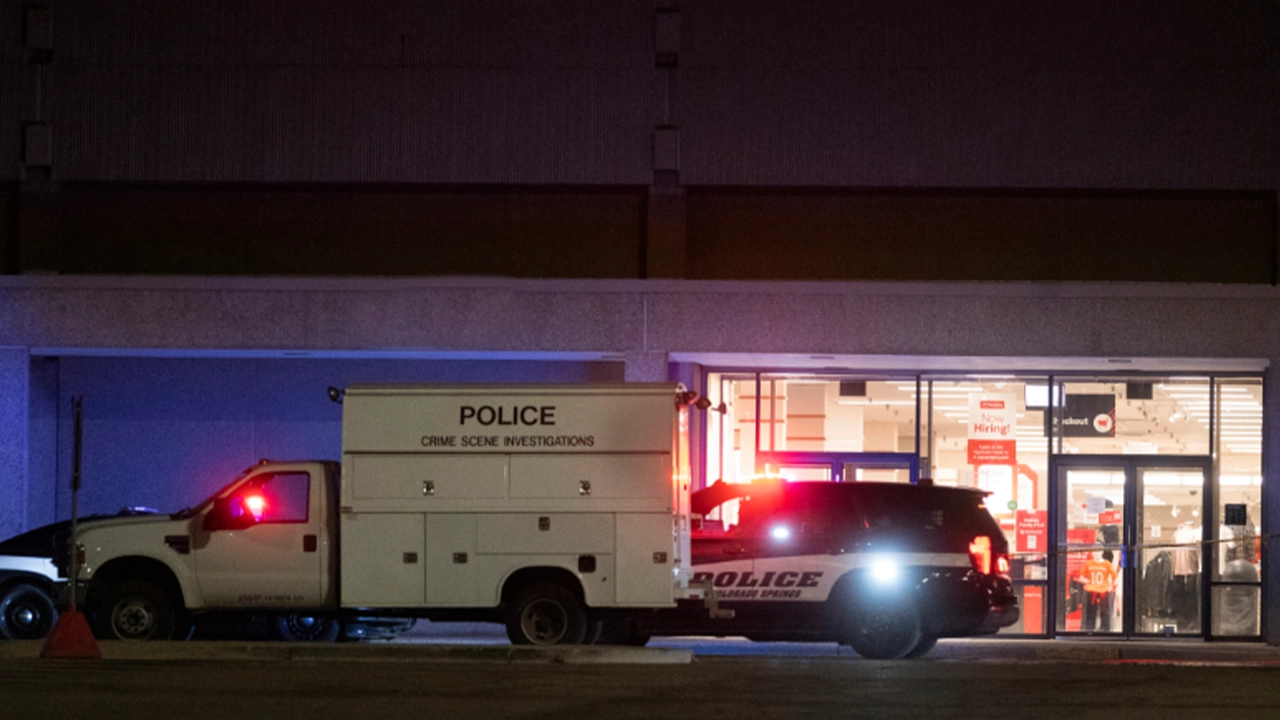 ABD’de alışveriş merkezinde silahlı kavga: Ölü ve yaralılar var