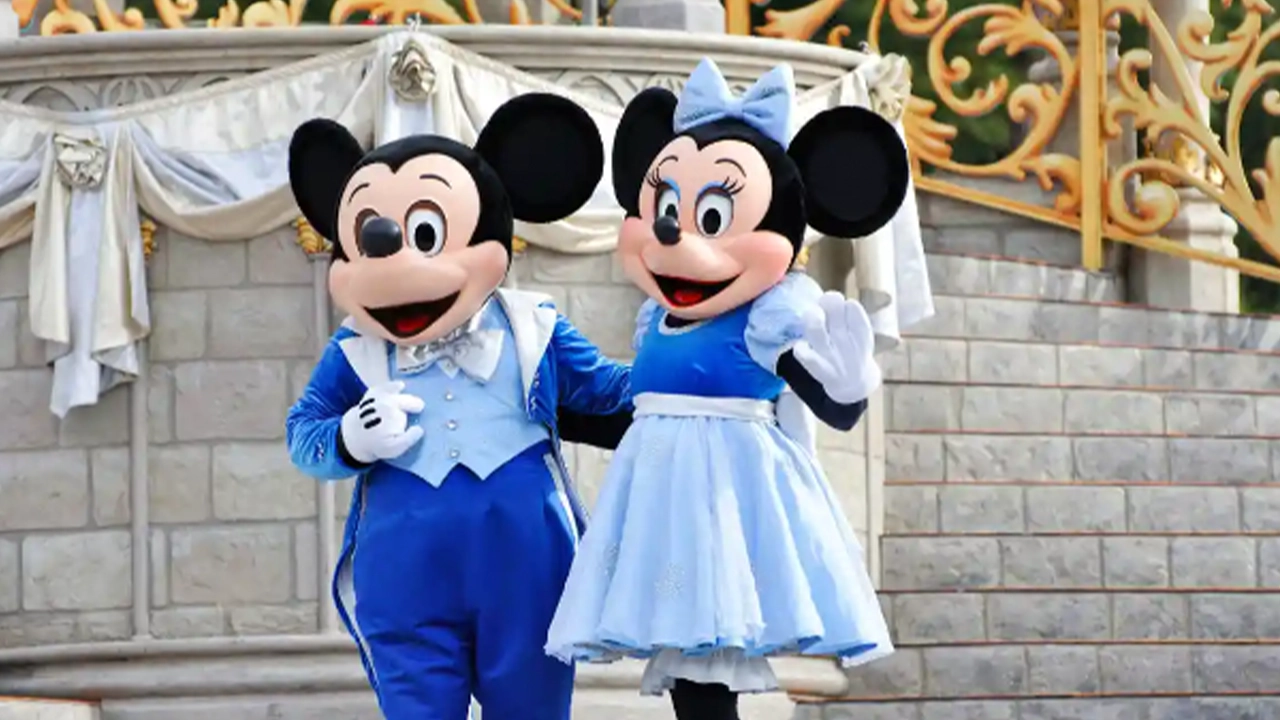 Disney'in ilk Mickey ve Minnie Mouse karakterleri kamu malı oldu