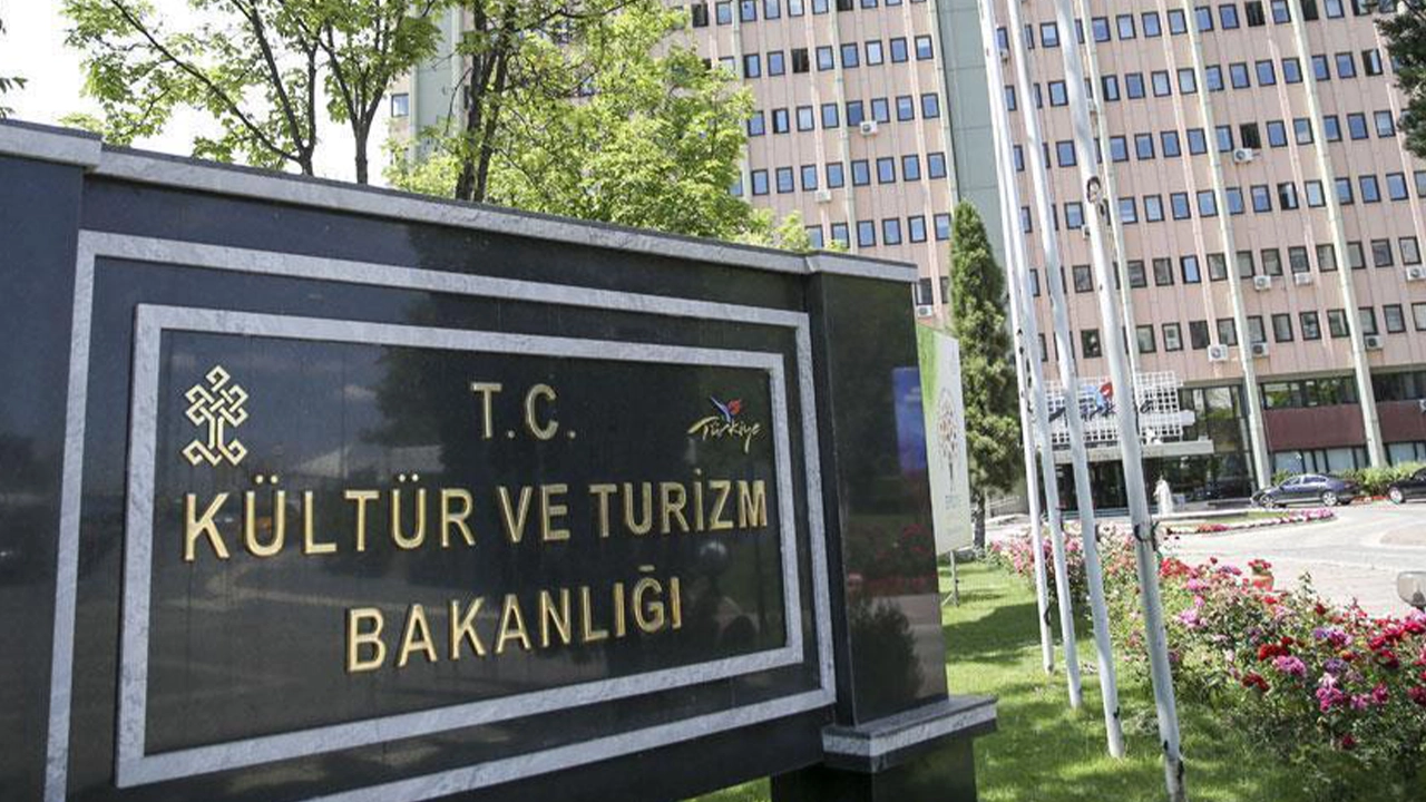 Bakan Ersoy duyurdu: Kültür ve Turizm Bakanlığı personel alacak