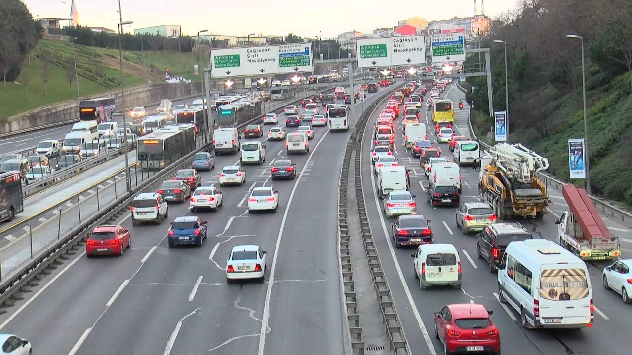 Yeni yılın ilk iş gününde trafik yoğunluğu: Yüzde 62'ye ulaştı