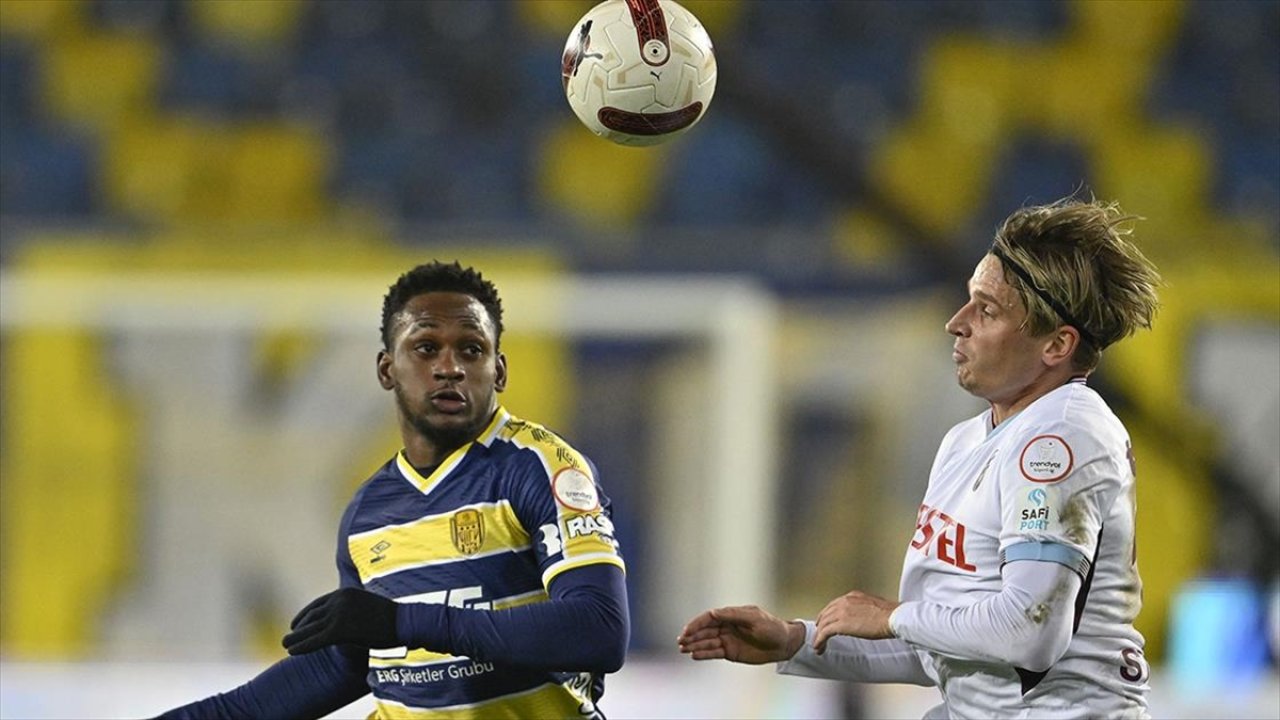 Trabzonspor Ankaragücü'nü tek golle devirdi