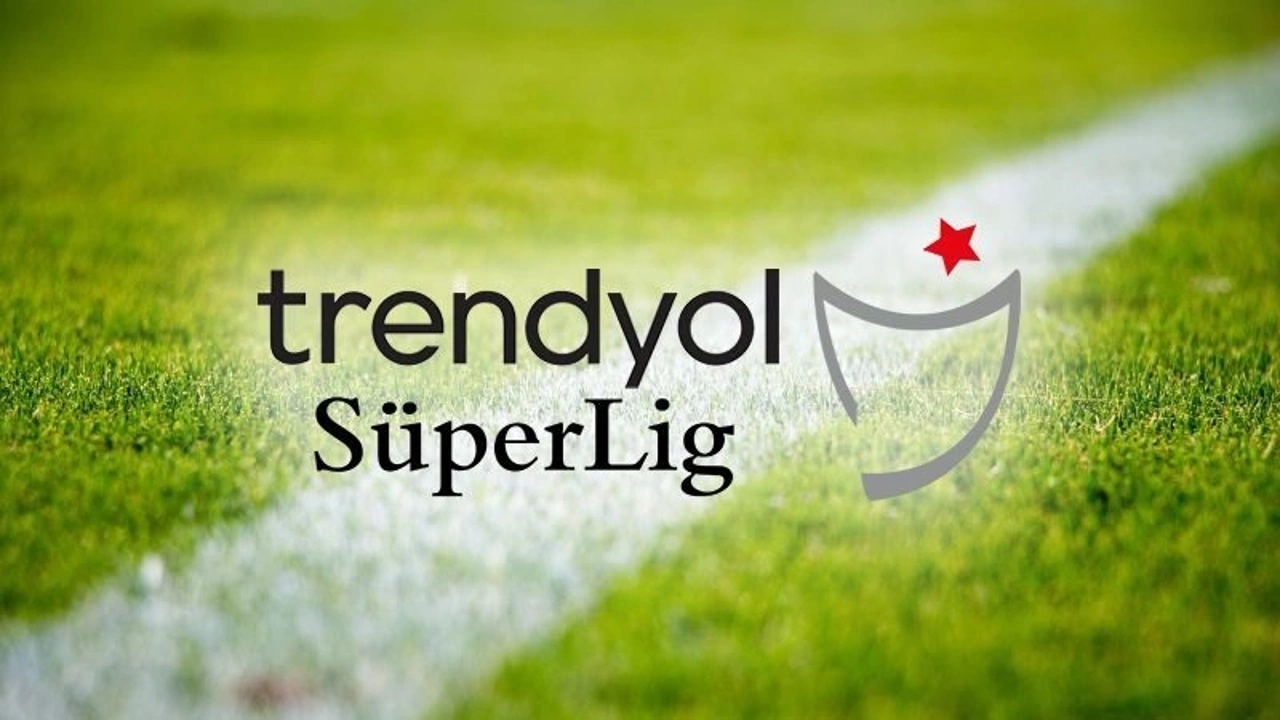 Süper Lig'in zirvesinde de dibinde de İstanbul takımları var