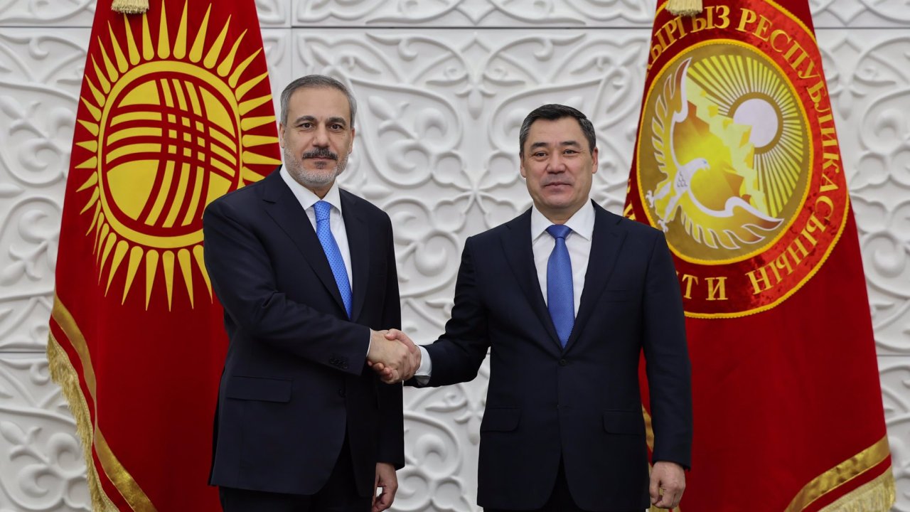 Bakan Fidan, Kırgızistan Cumhurbaşkanı ile görüştü
