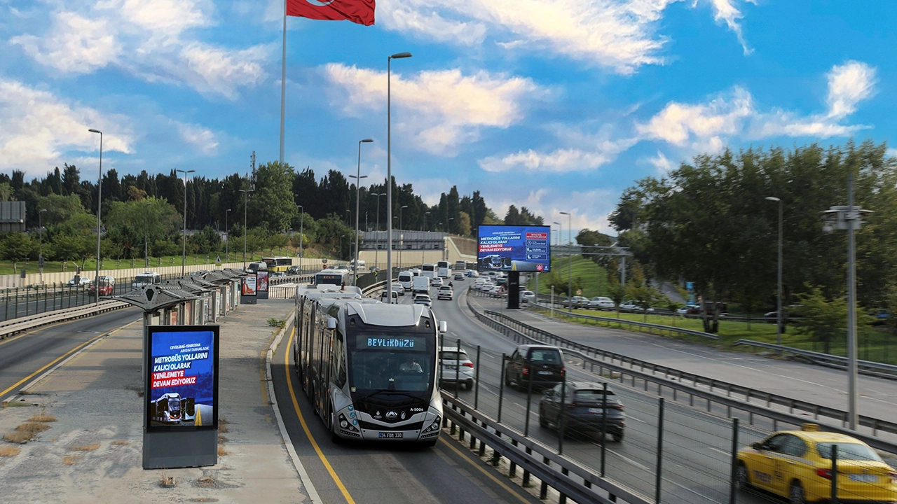 İstanbul'da metrobüs’te  yolcu rekoru
