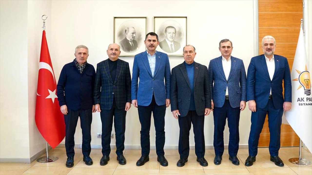 Murat Kurum, eski AK Parti İstanbul il başkanlarıyla buluştu