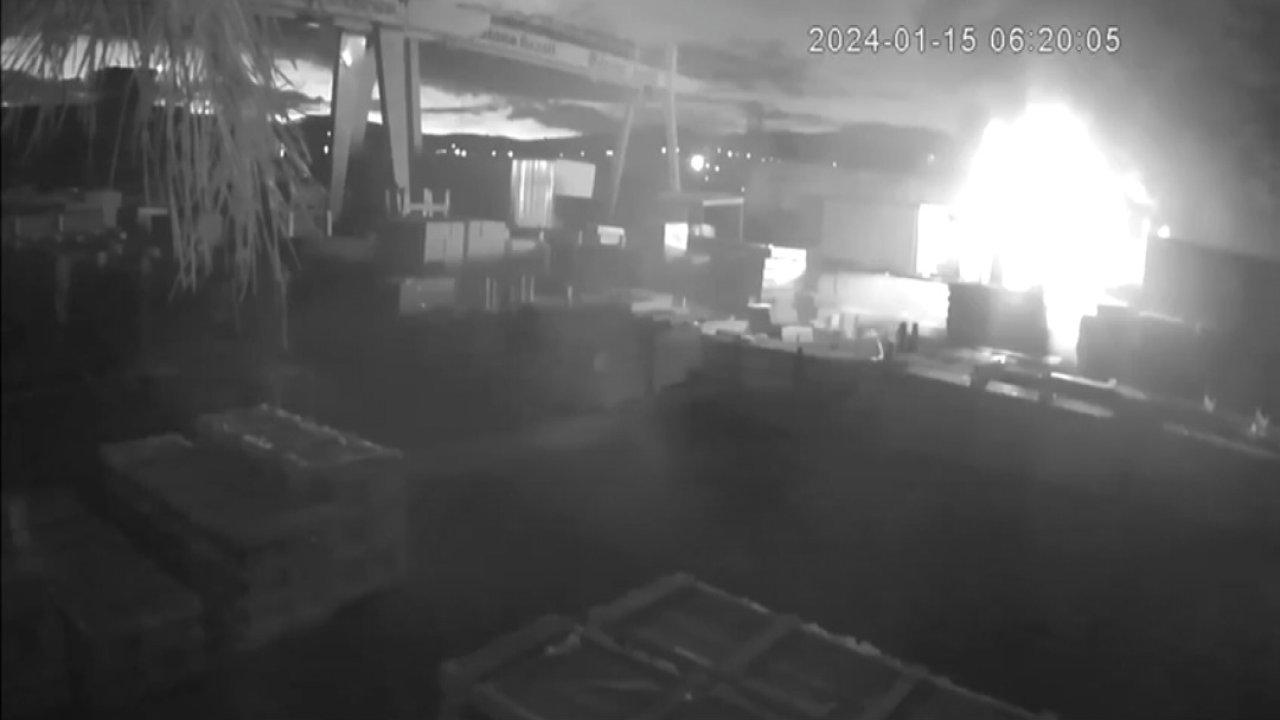 3 işçinin hayatını kaybettiği konteyner yangının çıkış anı böyle görüntülendi