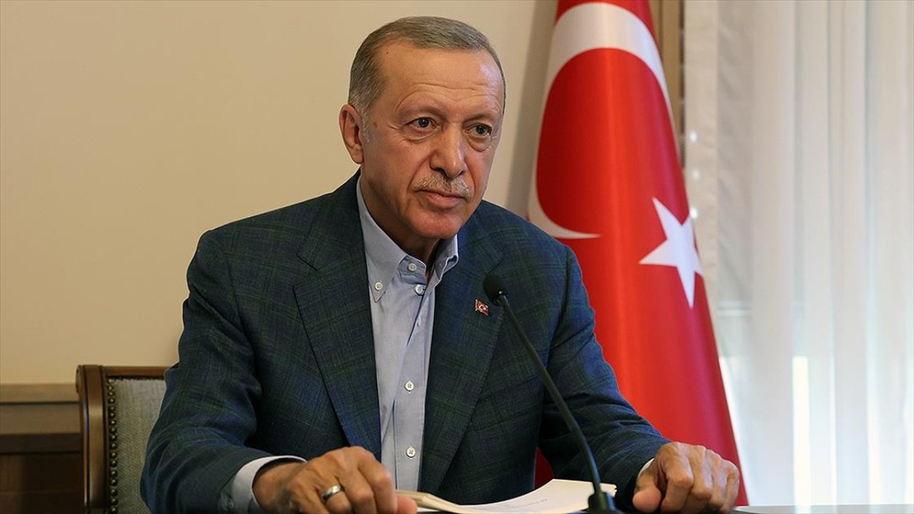 Cumhurbaşkanı Erdoğan'dan AK Parti İstanbul İl Başkanlığına ziyaret