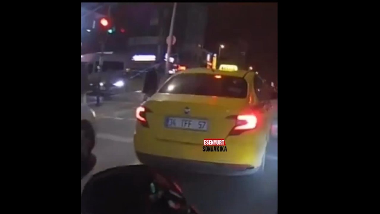 Taksici hem yayaya yol vermedi, hem kırmızı ışıkta geçti!