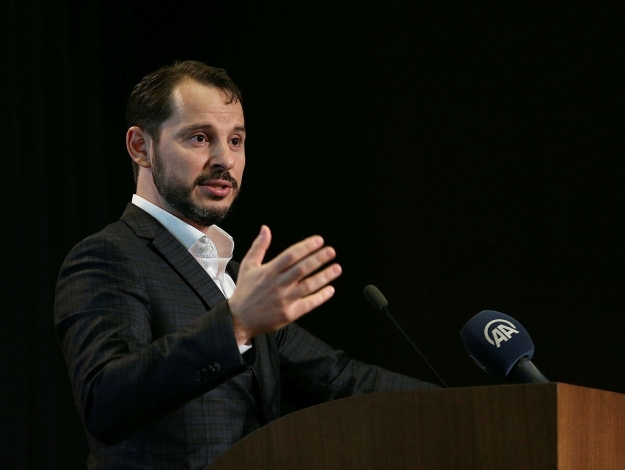 Bakan Albayrak: Her alanda kadınlar daha fazla yer almalı