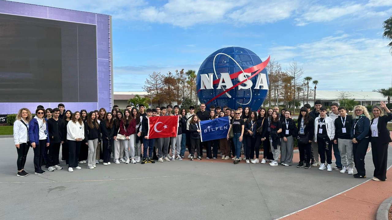 Lise öğrencileri Alper Gezeravcı'nın uzay yolculuğuna tanık oldu