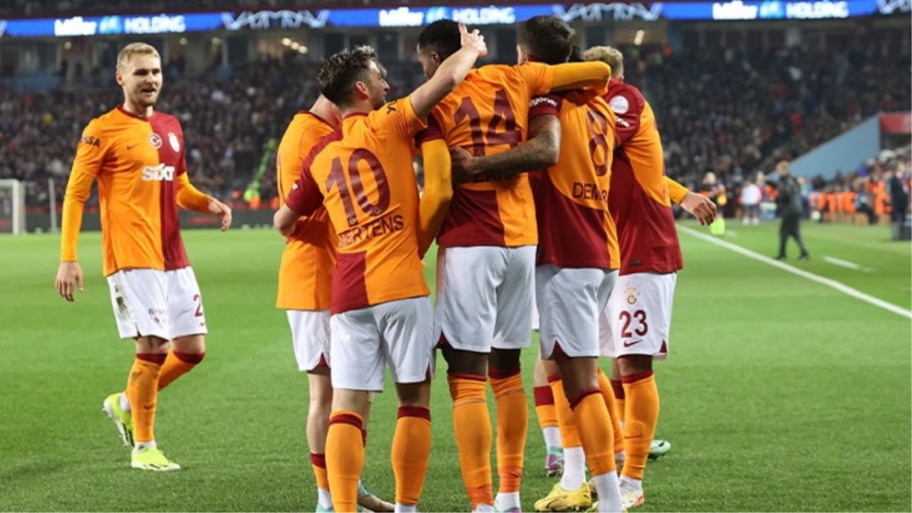 Galatasaray, Trabzonspor’u 5 golle geçti, yarıştan kopmadı!