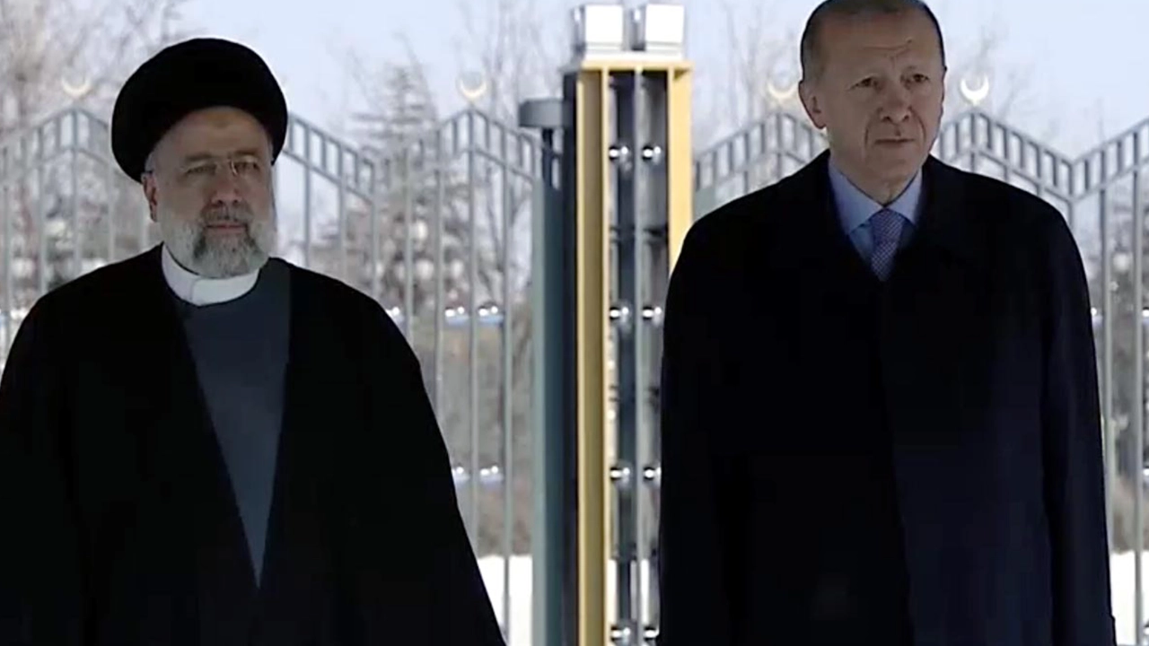 İran Cumhurbaşkanı Reisi ile Cumhurbaşkanı Erdoğan bir araya geldi