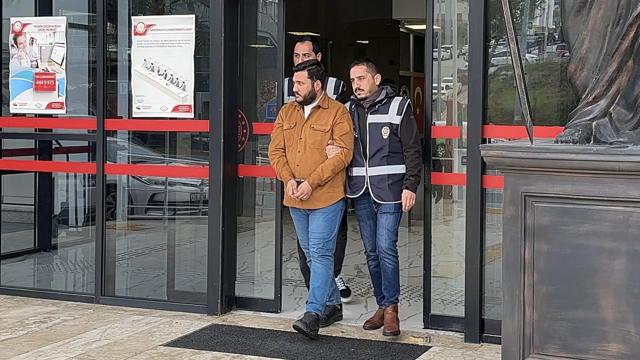 Türk bayrağına çirkin saldırı: Şüpheli tutuklandı
