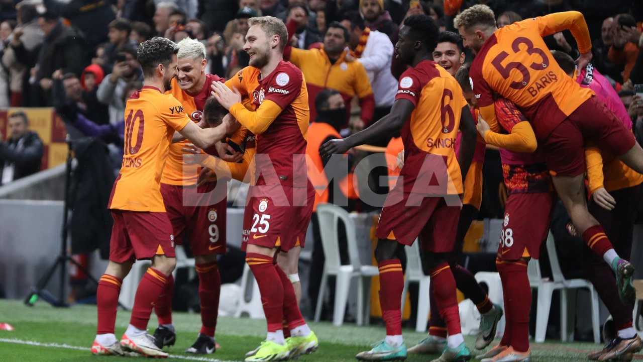 Galatasaray sahasında İstanbulspor'u 3-1 mağlup etti