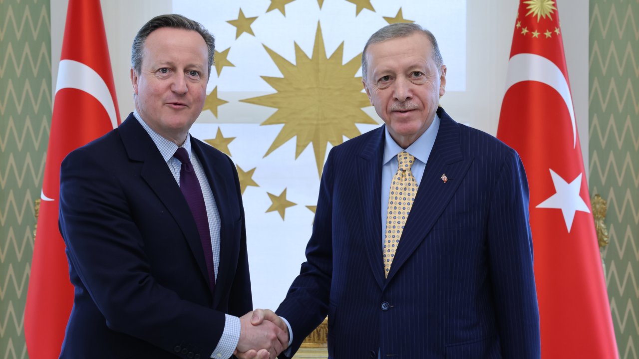 Erdoğan, İngiltere Dışişleri Bakanı Cameron ile bir araya geldi