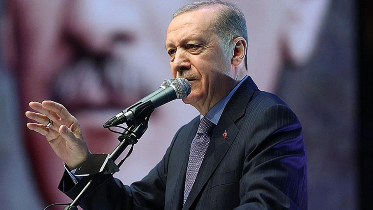Cumhurbaşkanı Erdoğan, AK Parti'nin İzmir ilçe belediye başkan adaylarını açıkladı