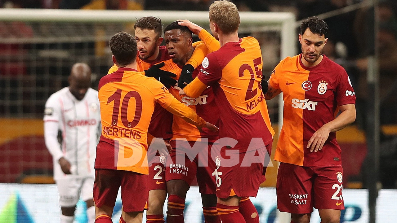 Galatasaray son dakika golüyle galibiyeti buldu
