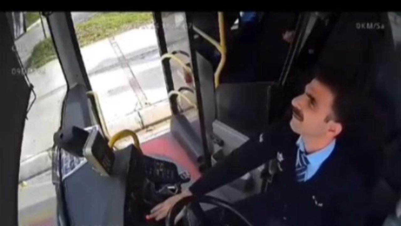 Belediye otobüsünde fenalaşan adamın imdadına şoför yetişti