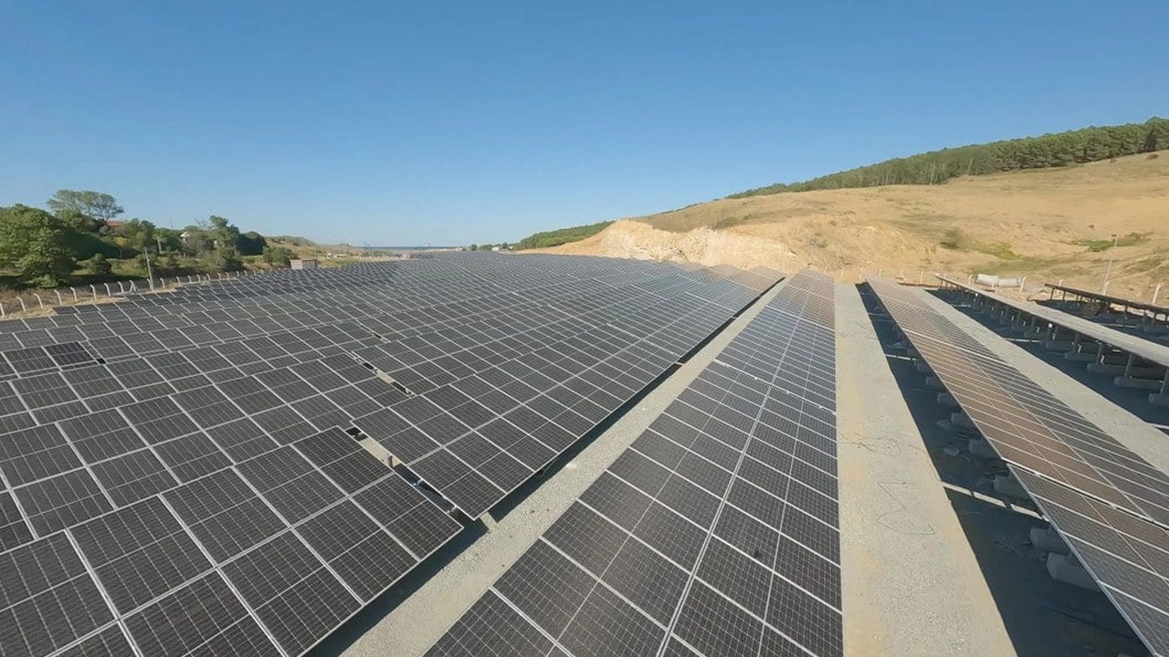 Eyüpsultan’da güneş enerjisi santrali açıldı: 'İstanbul’un en büyüklerinden biri olacak'
