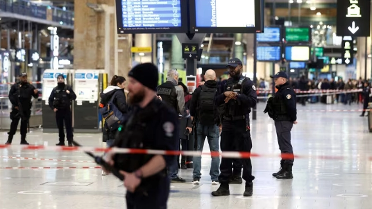 Paris’te tren garında bıçaklı saldırı: 3 yaralı