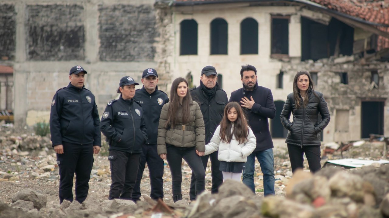 Arka Sokaklar oyuncuları Kahramanmaraş depremini unutmadı