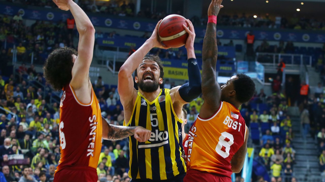 Basketbol derbisinde galip Fenerbahçe Beko!