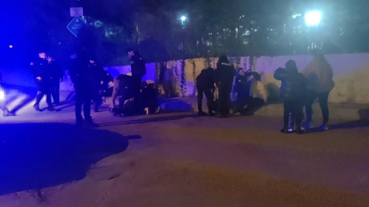 İki grup arasında çıkan kavgada polis memuru yaralandı