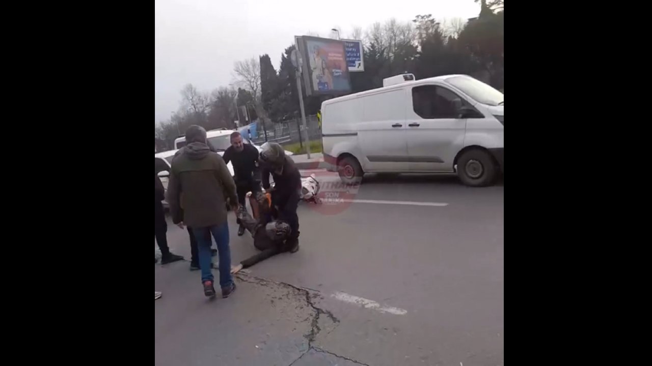 Aracıyla çarpıp düşürdüğü motosikletliyi dövüp yerlerde sürükledi!