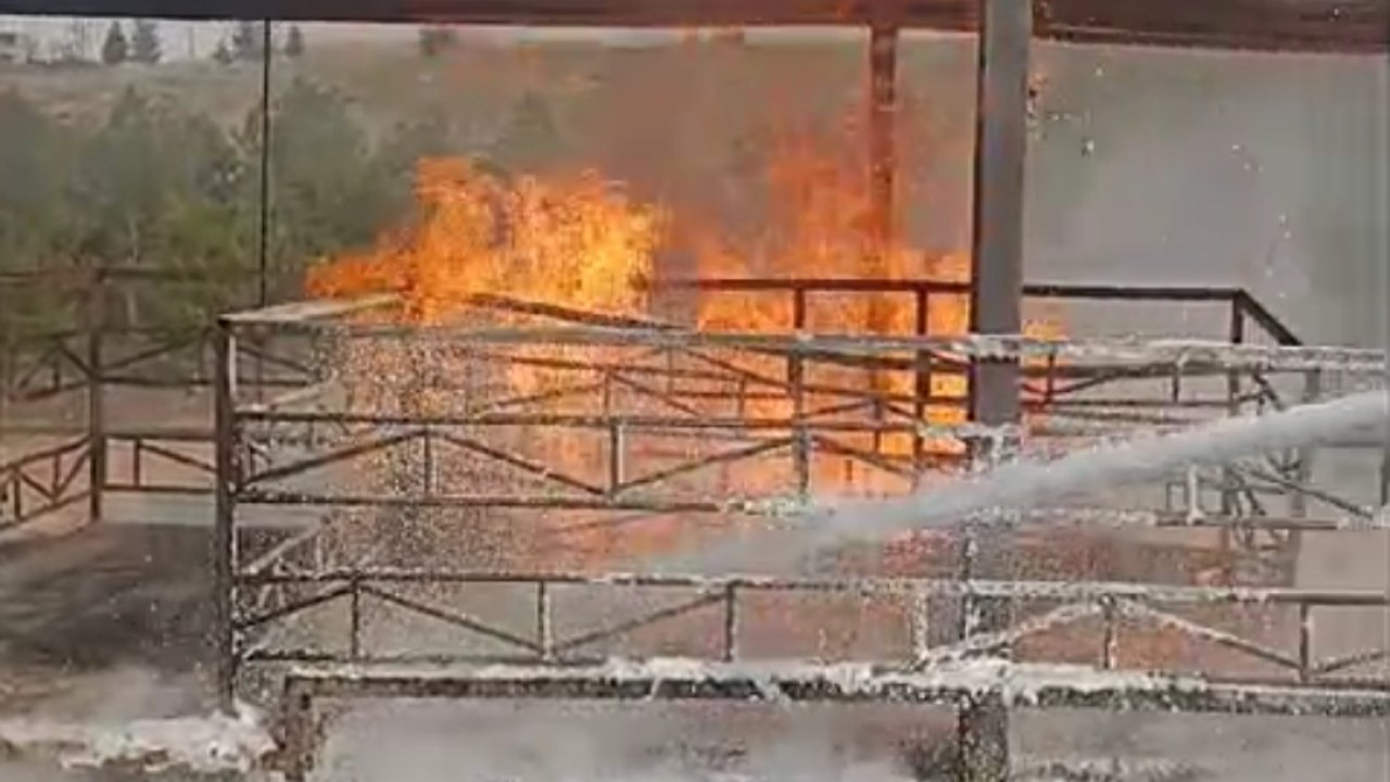 Petrol ayrıştırma kuyusunda yangın çıktı
