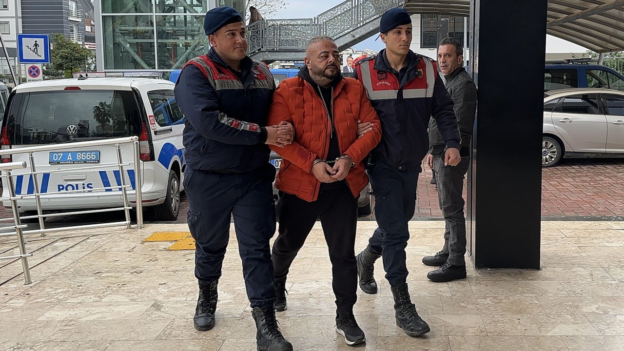 5 yıldır çifte cinayetten aranıyordu: Firari hükümlü Antalya'da yakalandı