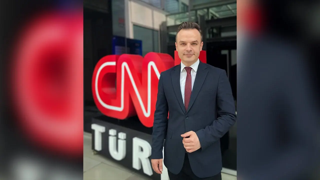 CNN Türk muhabiri Ümit Uzun şiirlerle fenomen hale geldi