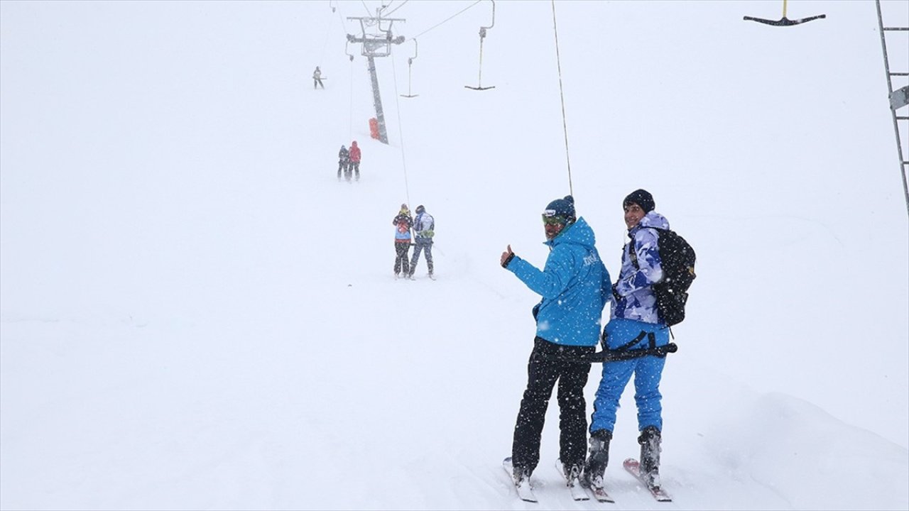 Kayak merkezlerindeki kar kalınlıkları açıklandı
