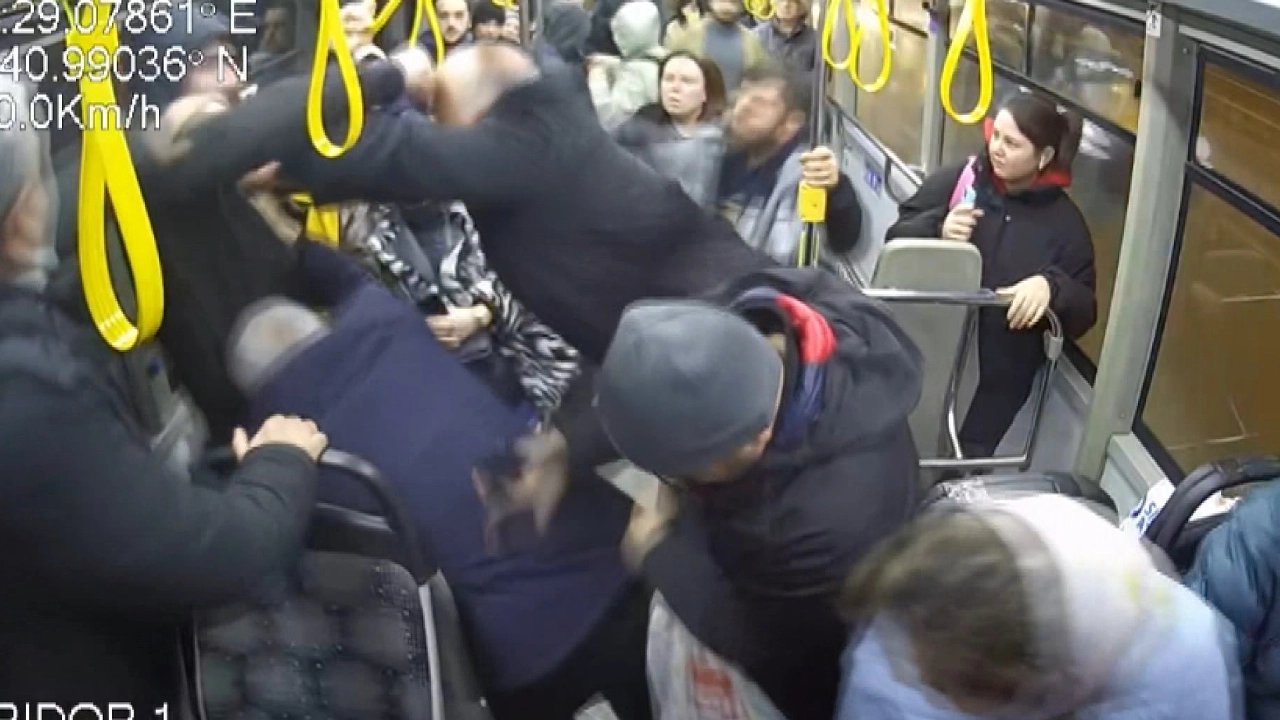 İETT otobüsünde kadına yumruk atan saldırgan hakkında karar: 'Bir anlık öfkeyle oldu'