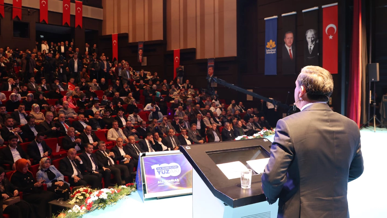 AK Parti'nin Sultanbeyli Belediye Başkan Adayı Ali Tombaş 100 projesini açıkladı