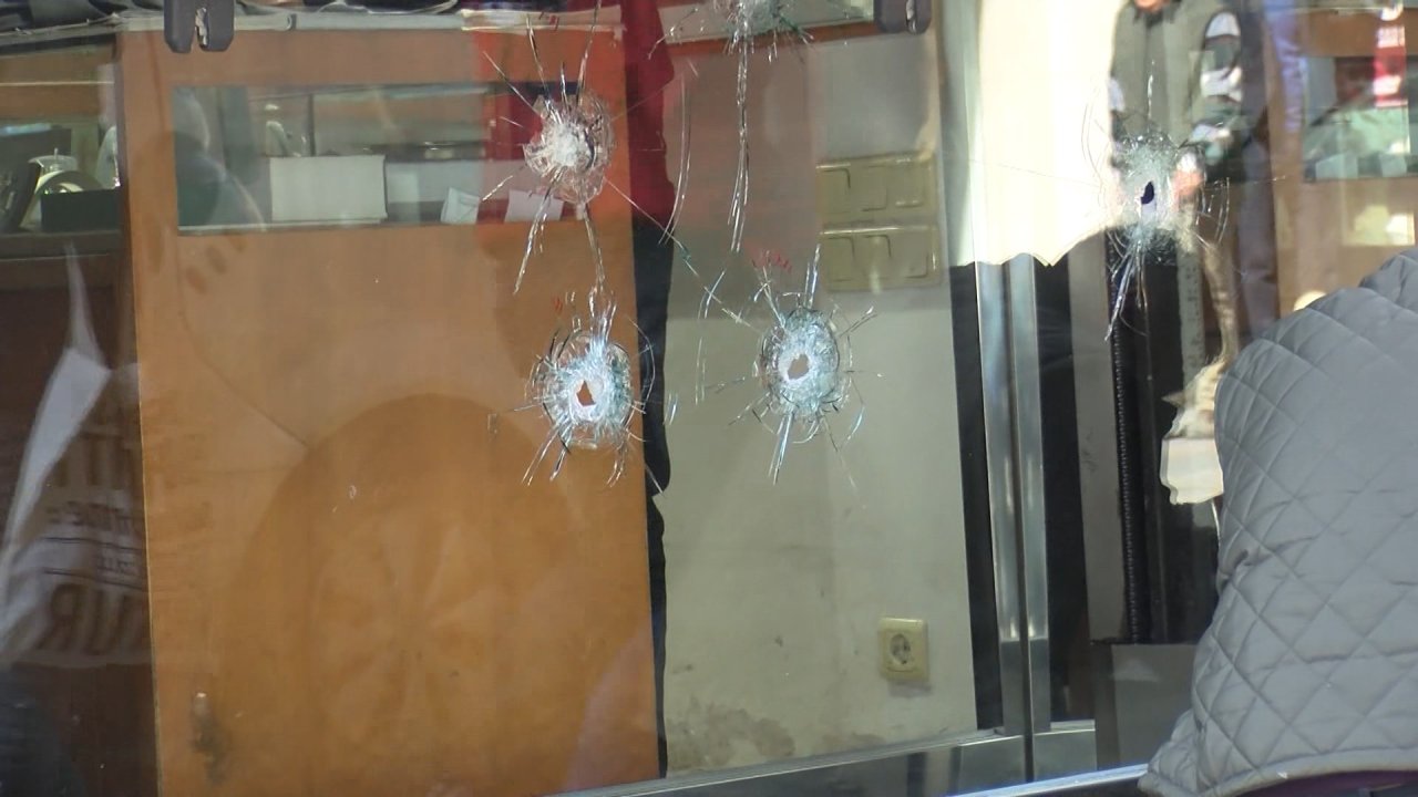 Kuyumcu dükkanına silahlı saldırı