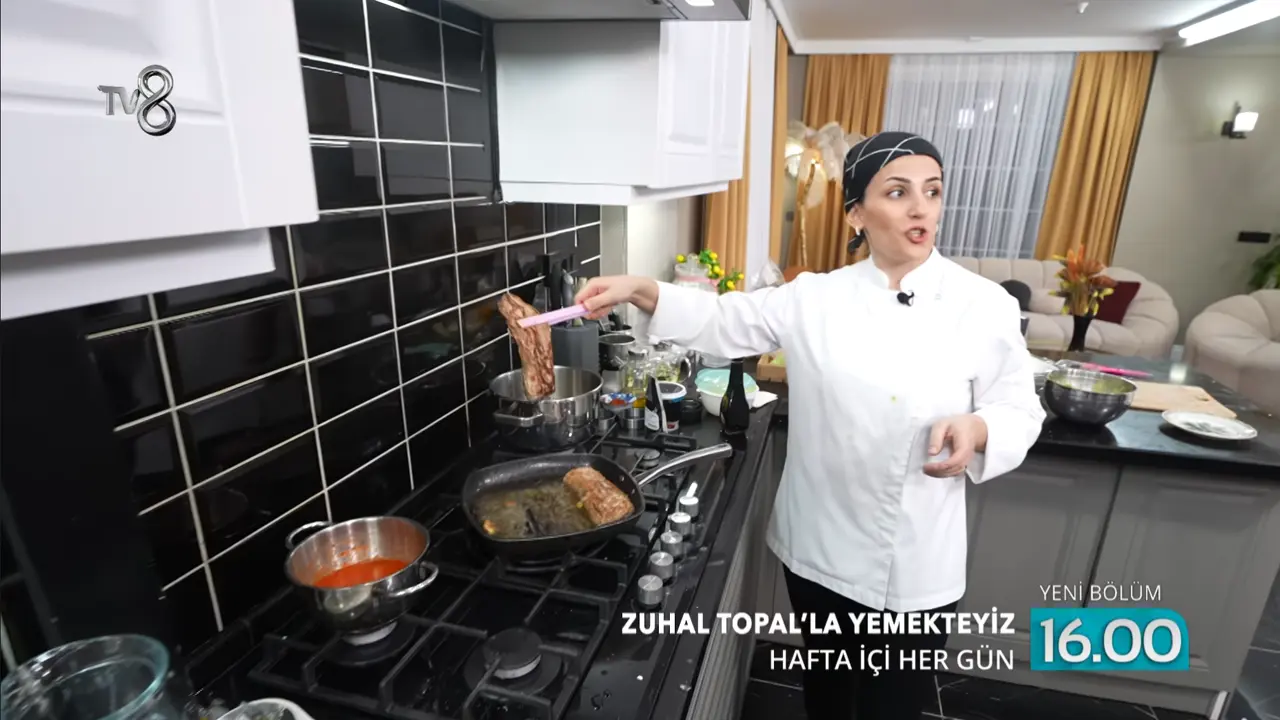 Zuhal Topal'la Yemekteyiz Leyla (4-8 Mart) kimdir? Kaç yaşında, nereli ve Instagram hesabı