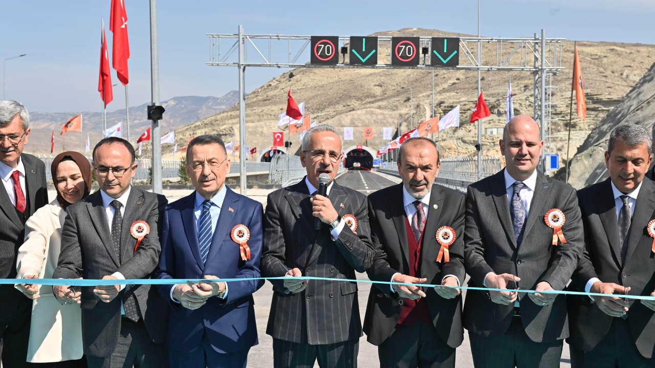 Bakan Uraloğlu duyurdu: Ankara- İstanbul Süper Hızlı Tren Projesi başladı