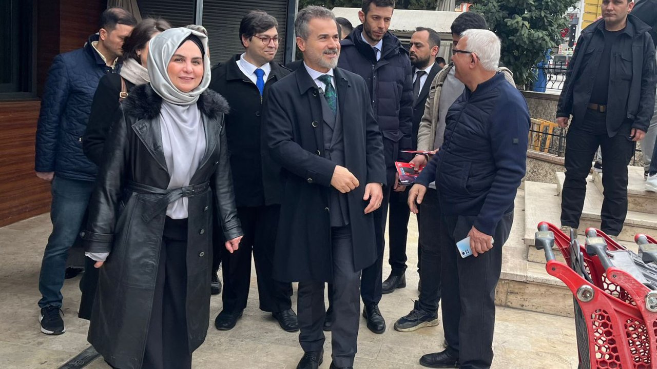 Yeniden Refah Partisi Ankara adayından yeni evleneceklere faizsiz kredi vaadi