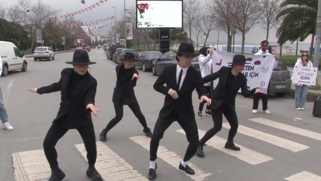 Michael Jackson'ın sevilen dansı İstanbul sokaklarına taşındı