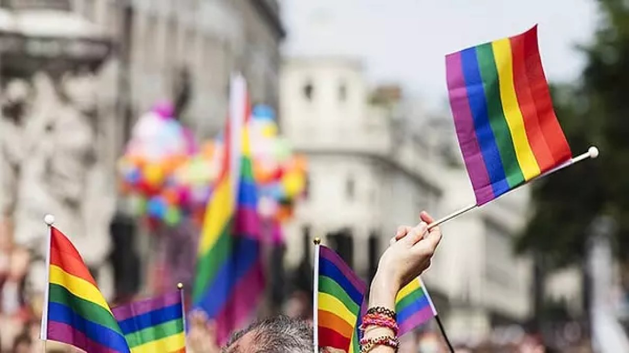 LGBT hareketi terörist listesine alındı