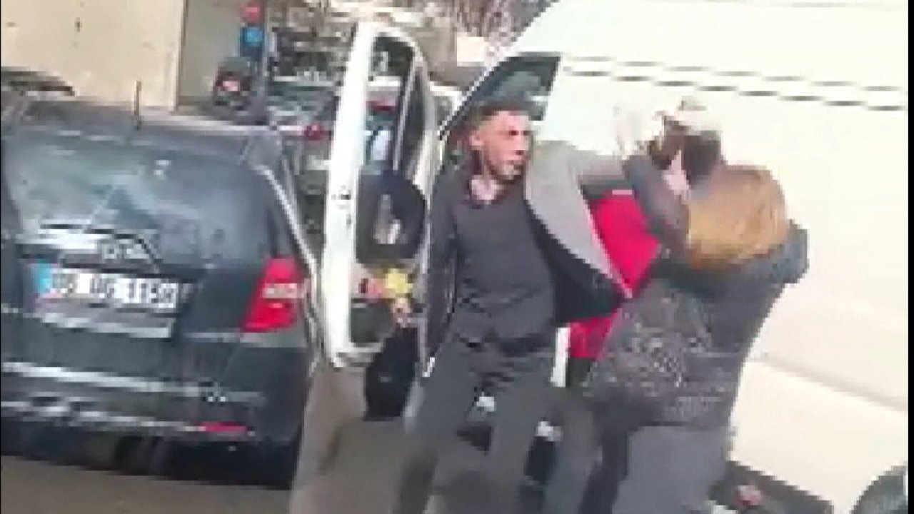 Magandalıkta sınır yok! Trafikte tartıştığı kadın sürücüye saldırdı